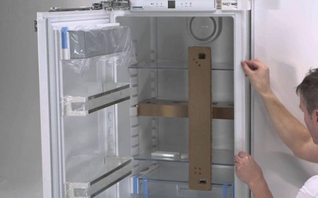 Установка двухкамерного холодильника