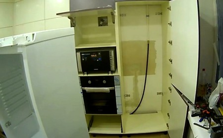 Установка встраиваемого холодильника